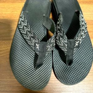 Chacos women’s flip flops great condition